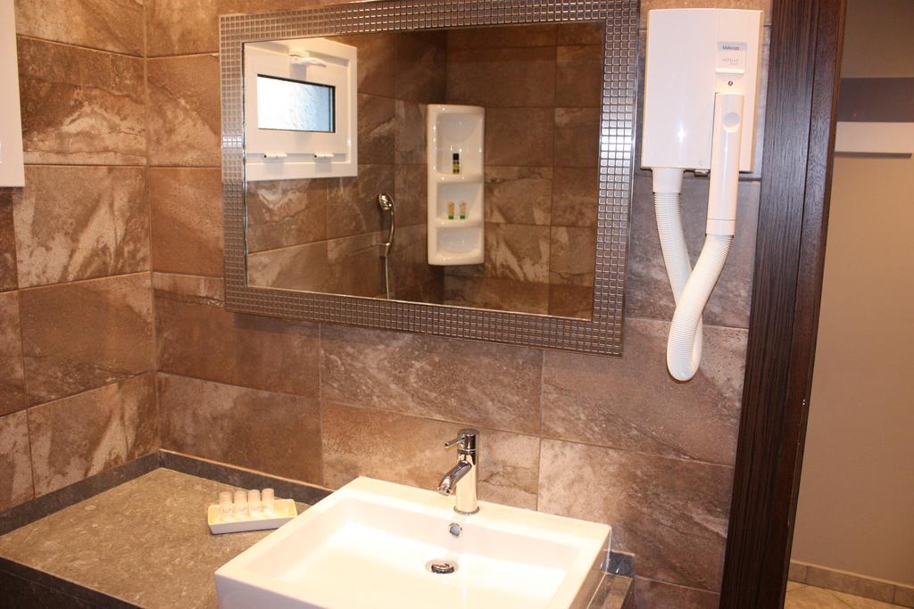Hotel Cariatis Nea Kallikrateia 외부 사진