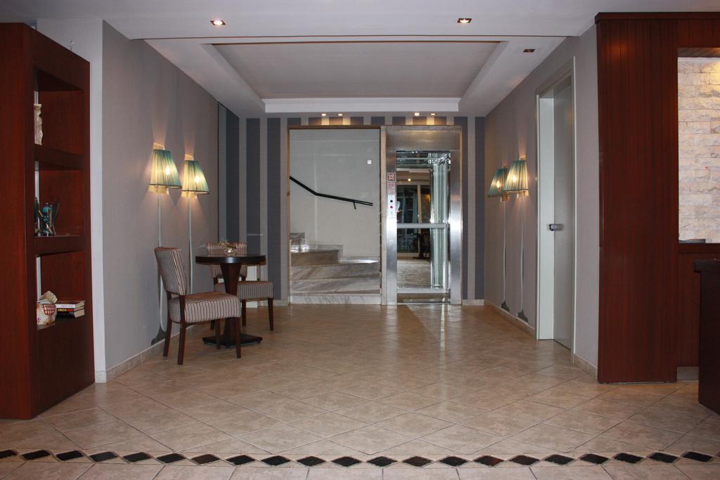 Hotel Cariatis Nea Kallikrateia 외부 사진