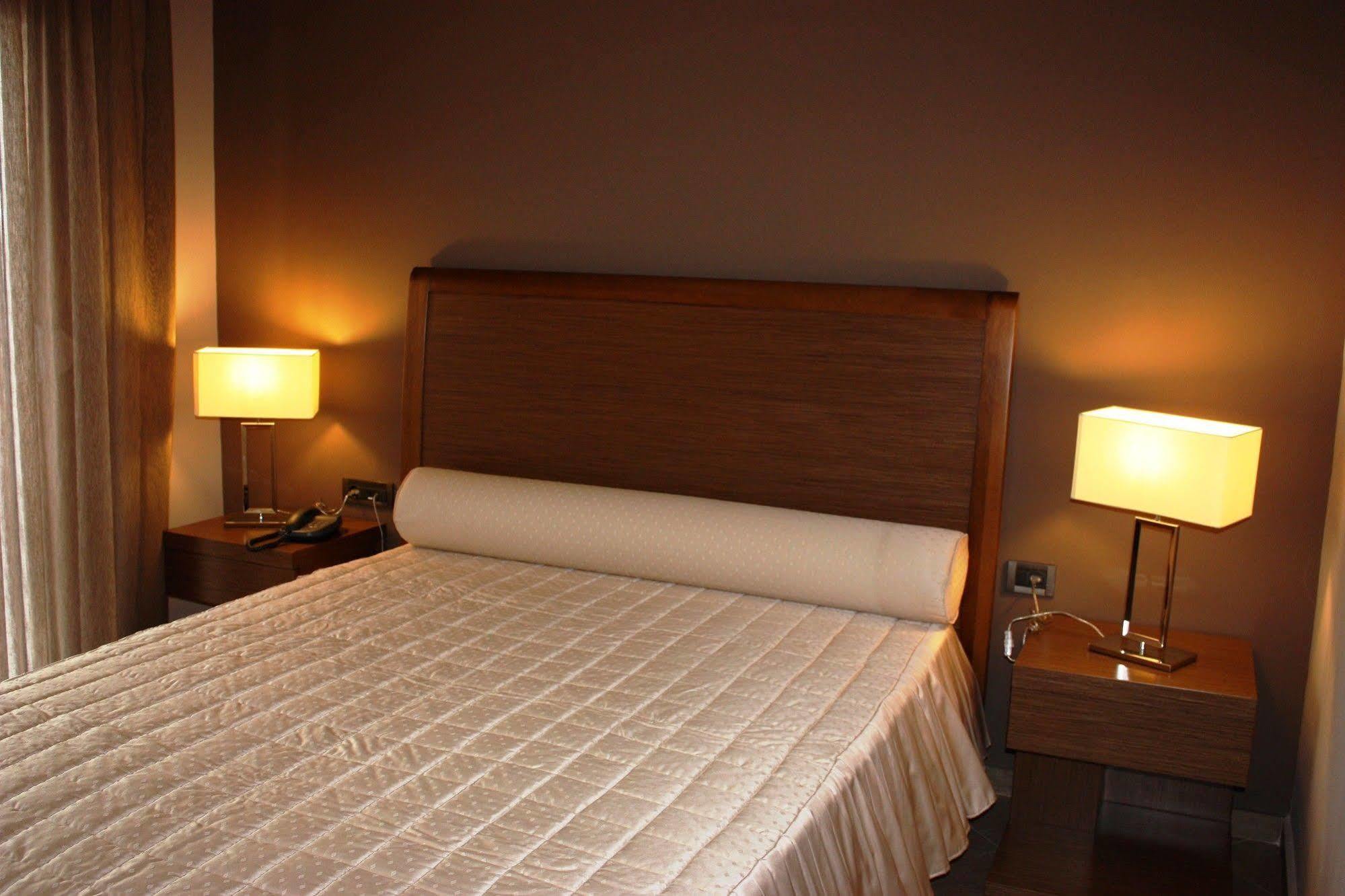 Hotel Cariatis Nea Kallikrateia 외부 사진