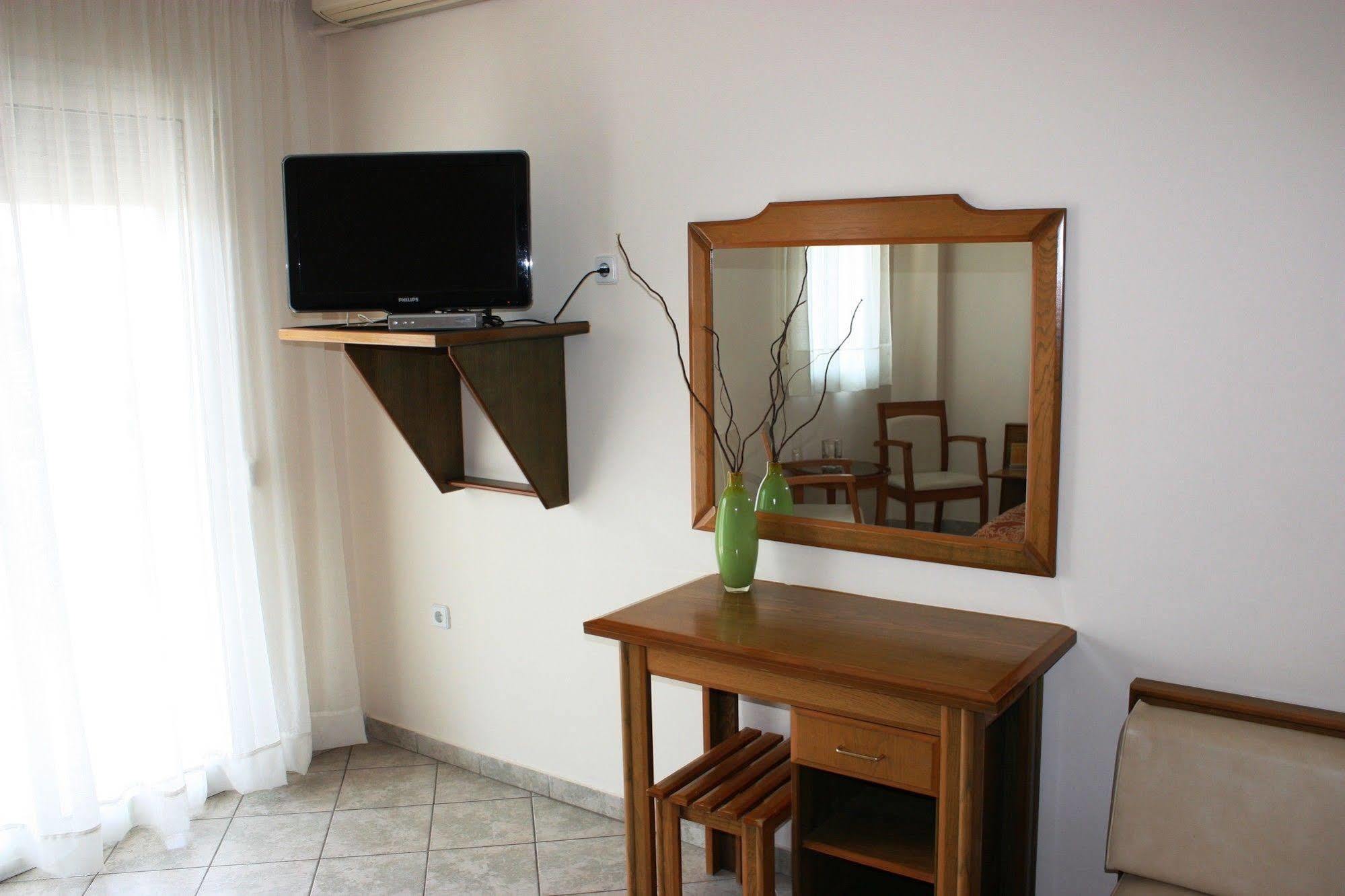 Hotel Cariatis Nea Kallikrateia 외부 사진
